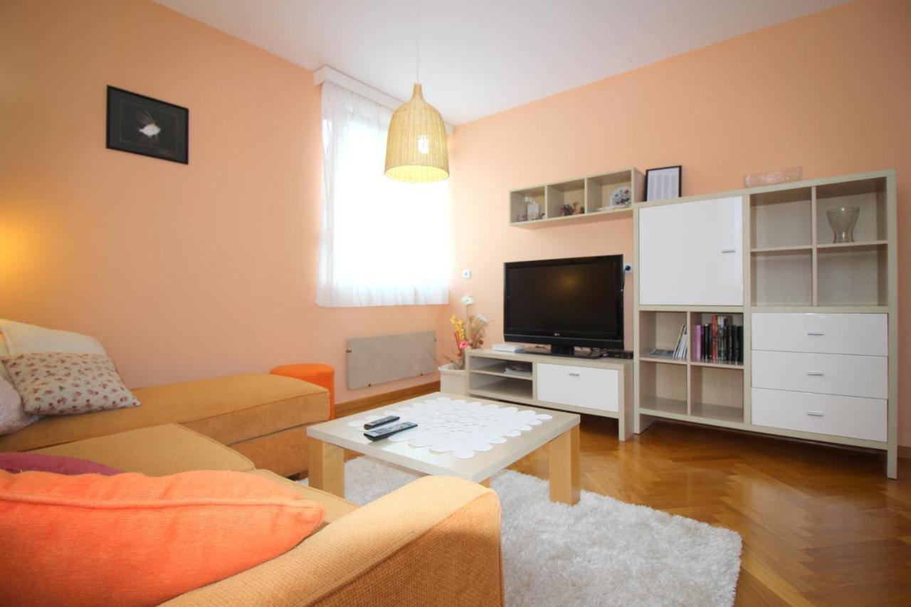Apartment Vojka In City Center Poreč Exteriör bild